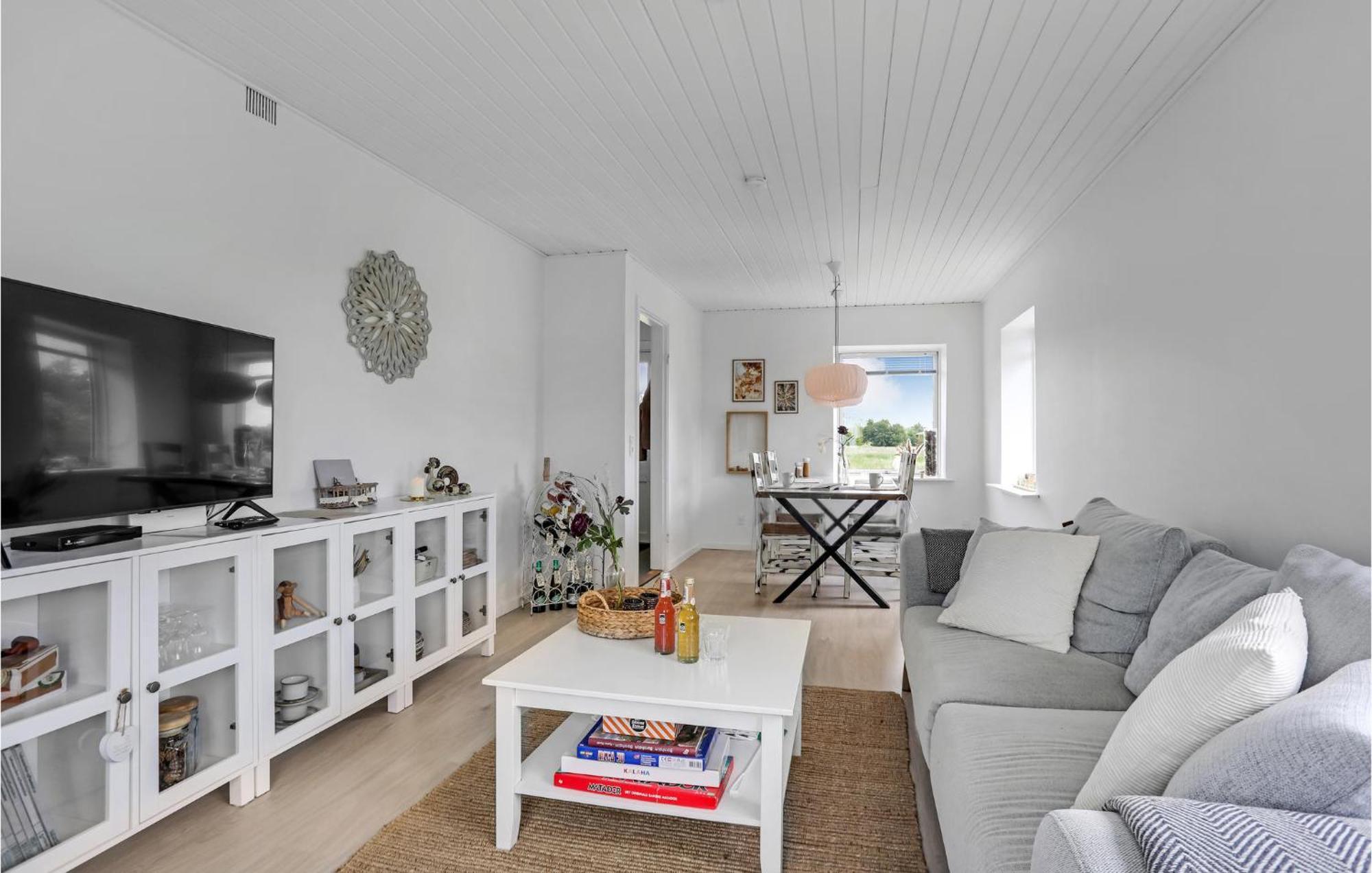 Beautiful Home In Ronne With House A Panoramic View エクステリア 写真